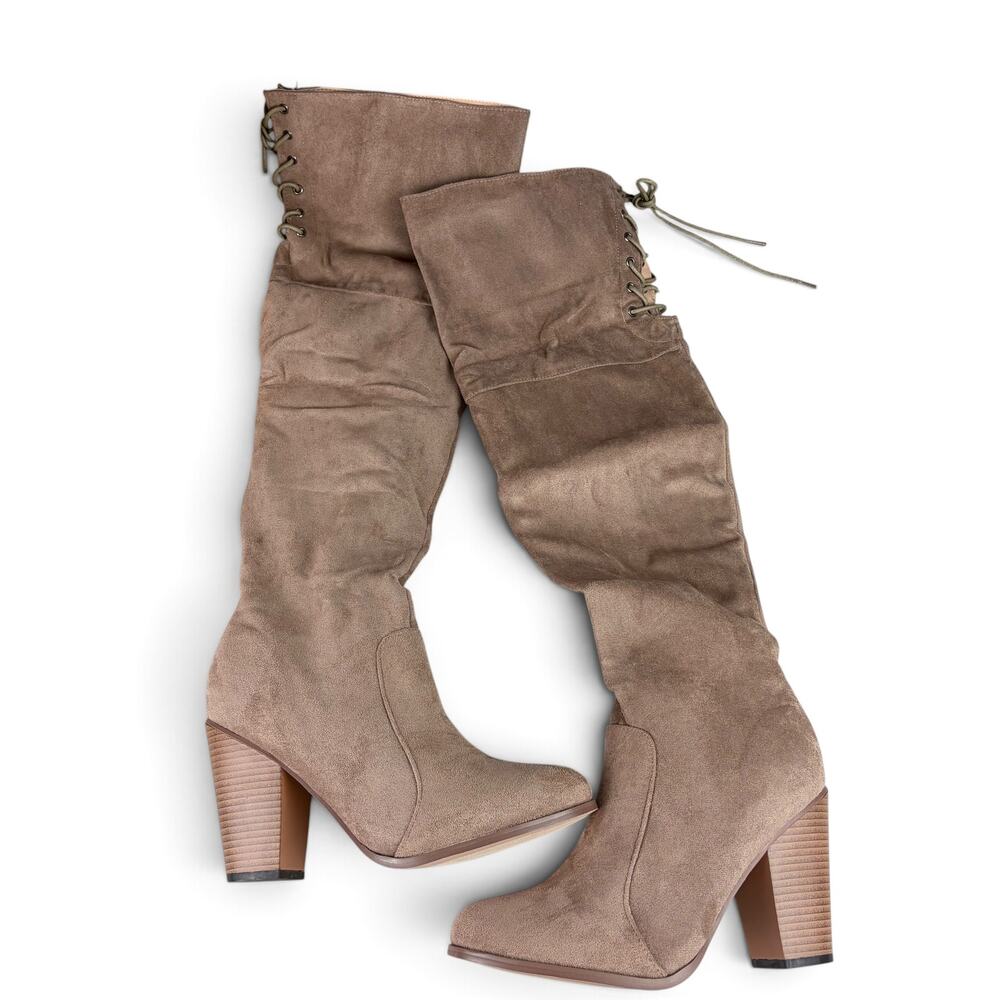 Chase + Chloe Knee High Boots Size 10 Faux Suede Taupe MAX-2A NEW Heeled Lace Up
